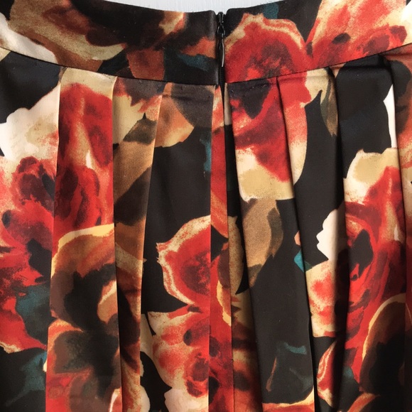 Boston Proper Floral Skirt Pleated Full Mini sz 8 - Picture 11 of 13